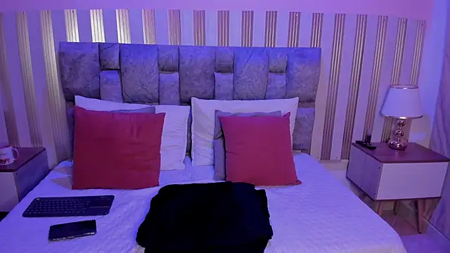 Snapshot of Scarlett__lace chatting on 10.31.25 Scarlett lace online show from 10.31.25