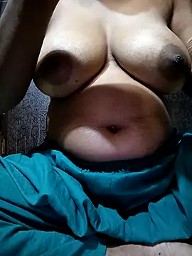 Liza0103 online show from 11.16.25