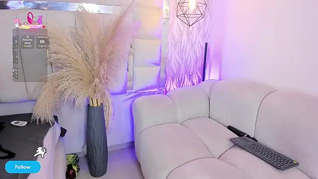 Snapshot of alaya_noir_ chatting on 12.22.25 alaya noir online show from 12.22.25