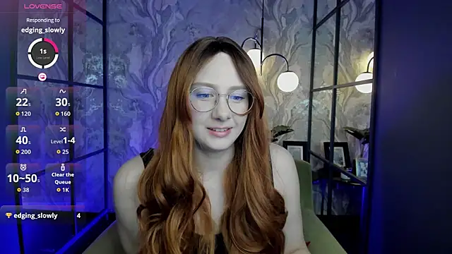 Snapshot of Liana_Ln chatting on 11.29.25 Liana Ln online show from 11.29.25