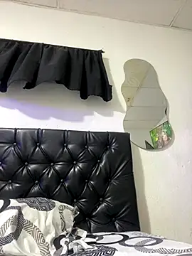 zui luu online show from 11.13.25