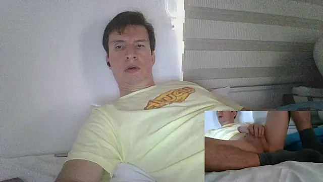 carliesexyman online show from 10.27.25