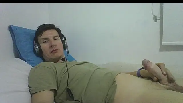 carliesexyman online show from 11.17.25