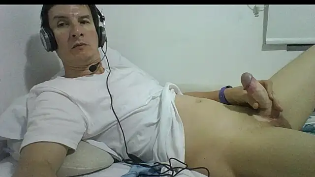 carliesexyman online show from 11.21.25