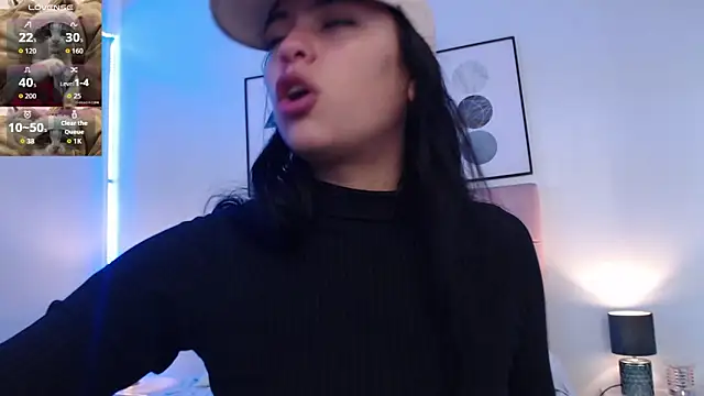 KikiVelvet online show from 11.22.25