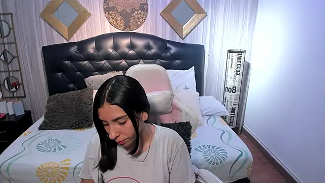 shirley sweet  online show from 11.05.25