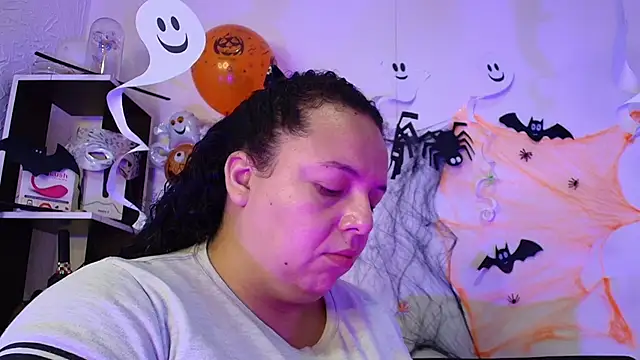 Snapshot of Natasha_Amber chatting on 11.02.25 Natasha Amber online show from 11.02.25