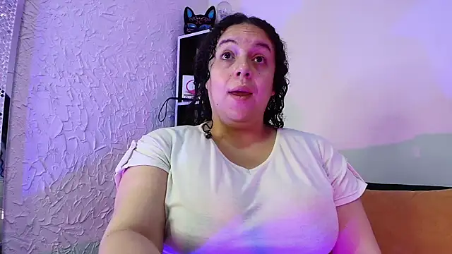 Snapshot of Natasha_Amber chatting on 11.14.25 Natasha Amber online show from 11.14.25