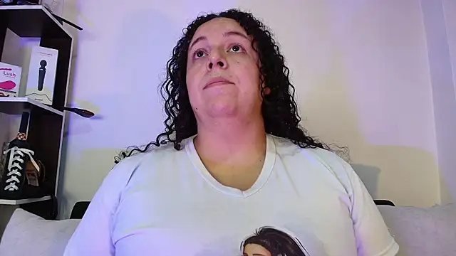 Snapshot of Natasha_Amber chatting on 11.23.25 Natasha Amber online show from 11.23.25