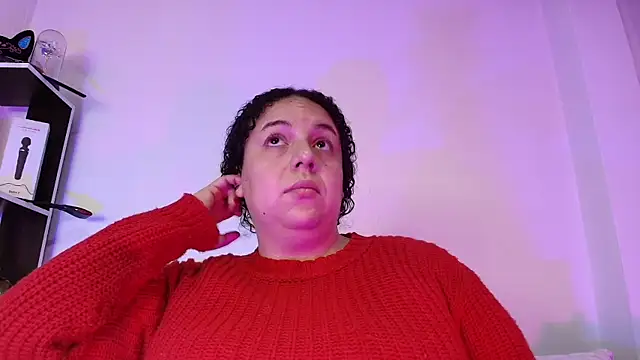 Snapshot of Natasha_Amber chatting on 11.24.25 Natasha Amber online show from 11.24.25