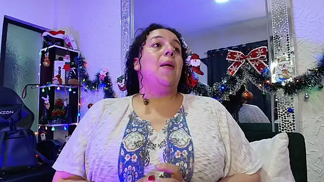 Snapshot of Natasha_Amber chatting on 12.14.25 Natasha Amber online show from 12.14.25