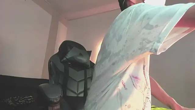 Snapshot of Senpai_Lover chatting on 11.27.25 Senpai Lover online show from 11.27.25