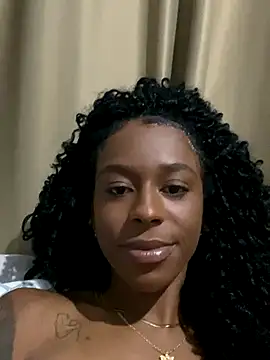 Snapshot of Naiara77 chatting on 12.02.25 Naiara77 online show from 12.02.25