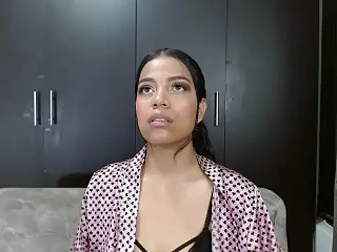 NandyKiss online show from 11.23.25