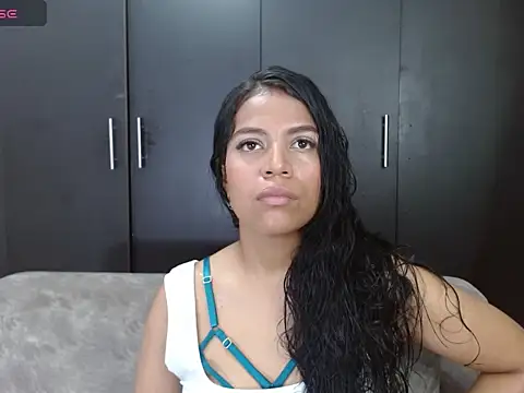 NandyKiss online show from 11.25.25