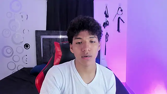 Snapshot of Maximiliano_Khalil chatting on 11.10.25 Maximiliano Khalil online show from 11.10.25