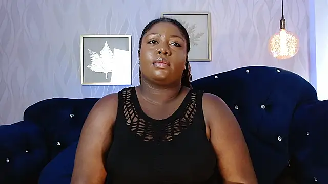 Snapshot of SusanPosa chatting on 10.30.25 SusanPosa online show from 10.30.25