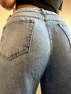 Snapshot of Catalina244 chatting on 10.30.25 Catalina244 online show from 10.30.25