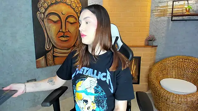 Snapshot of DakotaRussell_ chatting on 11.07.25 DakotaRussell online show from 11.07.25