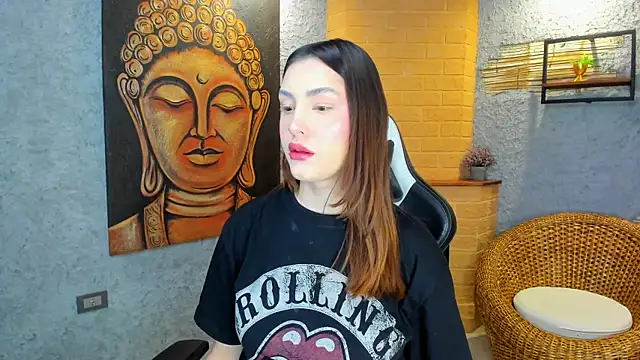 Snapshot of DakotaRussell_ chatting on 11.08.25 DakotaRussell online show from 11.08.25