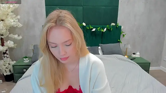 Snapshot of Melanie_Ryer chatting on 11.11.25 Melanie Ryer online show from 11.11.25