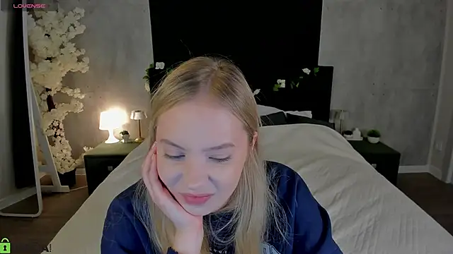 Snapshot of Melanie_Ryer chatting on 12.02.25 Melanie Ryer online show from 12.02.25