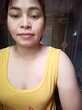 Snapshot of Bamboo-niee123 chatting on 10.31.25 Bamboo-niee123 online show from 10.31.25