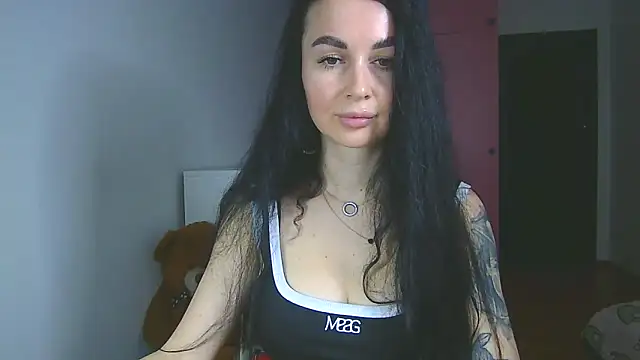 Snapshot of Kamila_Donni chatting on 11.12.25 Kamila Donni online show from 11.12.25