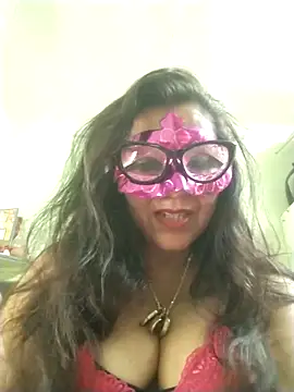 LOVE  RANI online show from 11.02.25