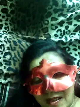 Snapshot of LOVE__RANI chatting on 04.23.26 LOVE RANI online show from 04.23.26