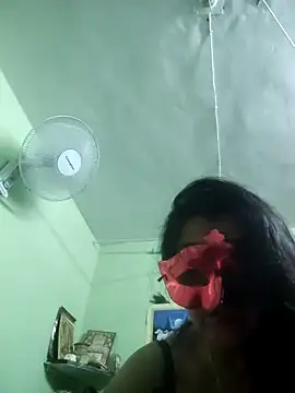 Snapshot of LOVE__RANI chatting on 04.25.26 LOVE RANI online show from 04.25.26