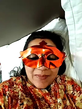 Snapshot of LOVE__RANI chatting on 05.05.26 LOVE RANI online show from 05.05.26