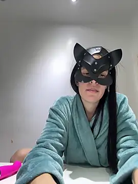 carolinedanger  online show from 11.08.25