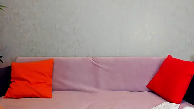 RebbeccaRay online show from 11.05.25