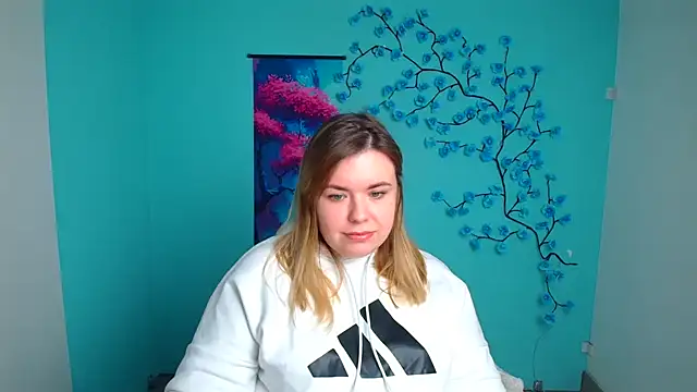 Snapshot of SusannaNight chatting on 11.04.25 SusannaNight online show from 11.04.25