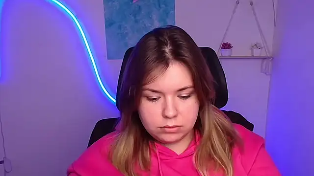 Snapshot of SusannaNight chatting on 11.12.25 SusannaNight online show from 11.12.25