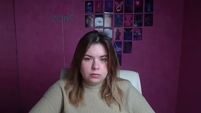 Snapshot of SusannaNight chatting on 11.19.25 SusannaNight online show from 11.19.25