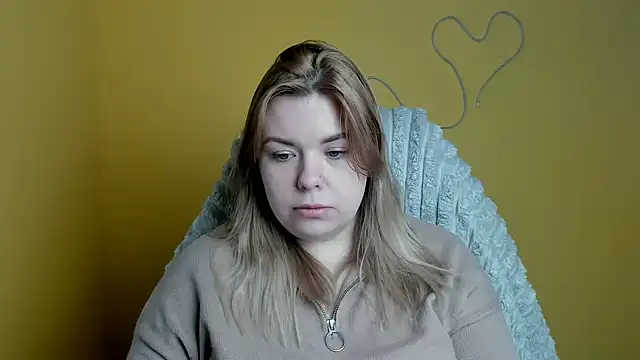 Snapshot of SusannaNight chatting on 12.15.25 SusannaNight online show from 12.15.25