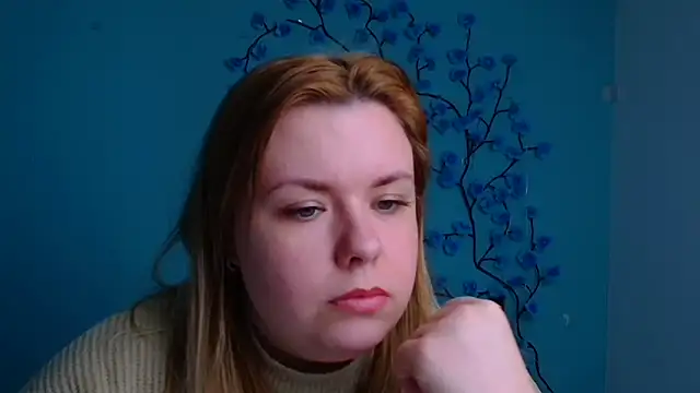 Snapshot of SusannaNight chatting on 12.20.25 SusannaNight online show from 12.20.25