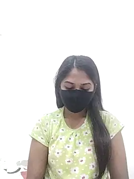 Green LaDY66 online show from 11.07.25