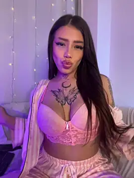 AshleyWinslow online show from 05.04.26