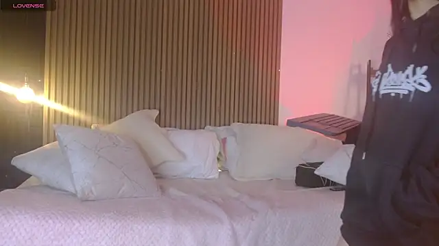 Skay bluee online show from 10.29.25