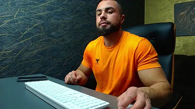 HayesWood online show from 11.08.25