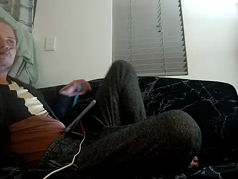 THOMMONSTER5299 online show from 11.26.25