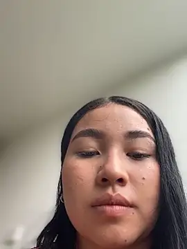 Snapshot of Vickybon chatting on 12.05.25 Vickybon online show from 12.05.25