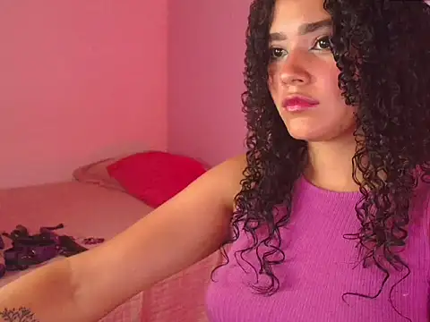 Snapshot of Aprilsweet2005 chatting on 11.11.25 Aprilsweet2005 online show from 11.11.25