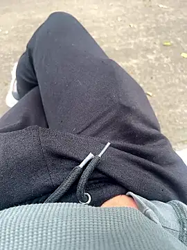 Snapshot of LeoBlaze13 chatting on 10.31.25 LeoBlaze13 online show from 10.31.25