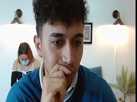 Snapshot of theo_grey chatting on 12.03.25 theo grey online show from 12.03.25