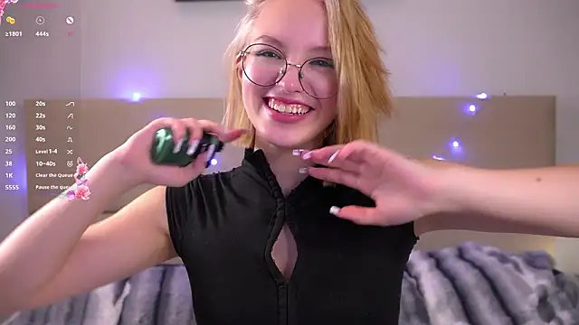 Snapshot of VetaManhardt chatting on 02.03.26 VetaManhardt online show from 02.03.26