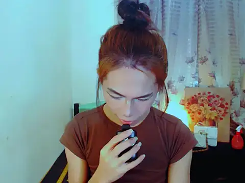 Snapshot of EXOTICGEORGINA chatting on 12.16.25 EXOTICGEORGINA online show from 12.16.25